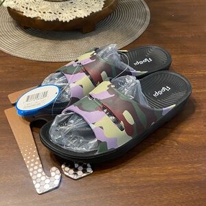 Floopi Womens Sophie Printed Comfort Slide Sandals purple camo size-7